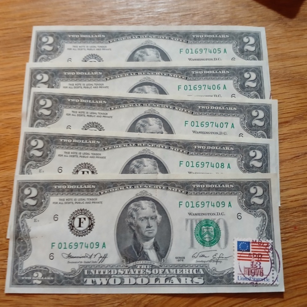 💸🏛 Five (5) $2 Bills First Day of Issue, 1976 with Sequential Numbers ⚖️💲